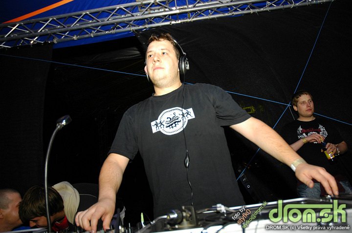 DJ Crackenn