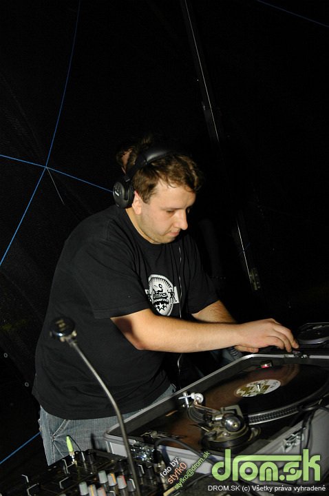 DJ Crackenn