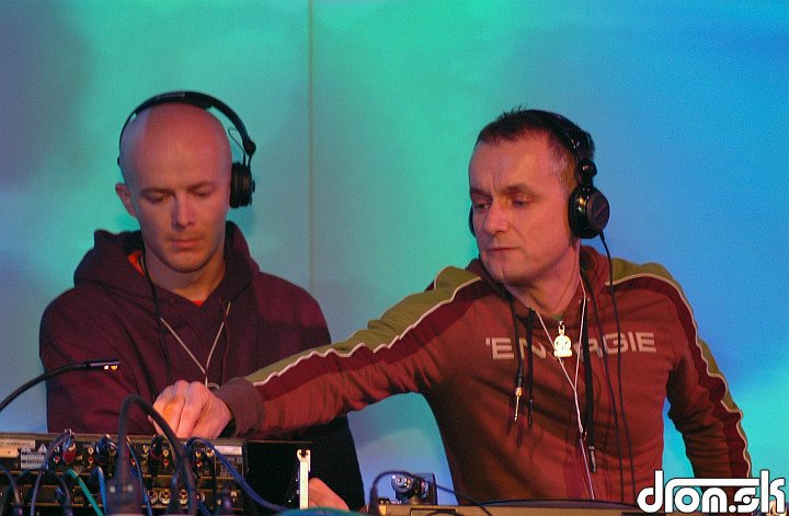 DJ Breeth & DJ Schimek @ Bažant Pohoda 2006