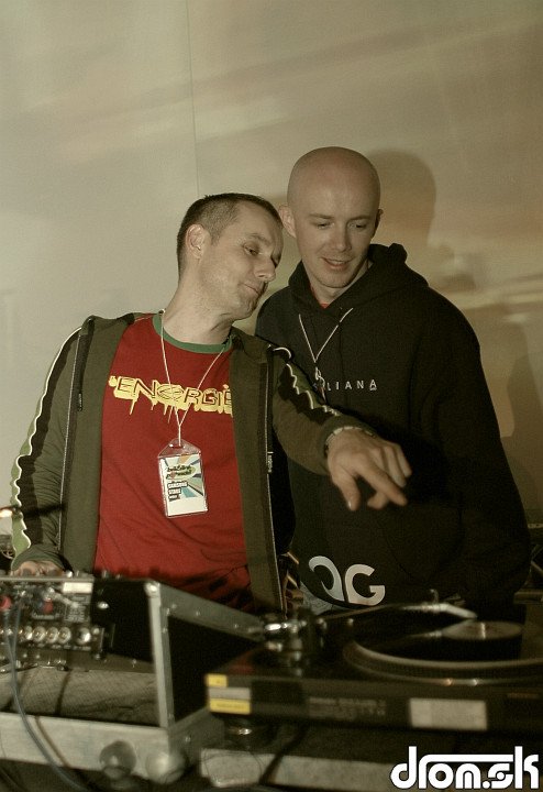 DJ Schimek & DJ Breeth: tam stačí zapnúť ten gombík :D