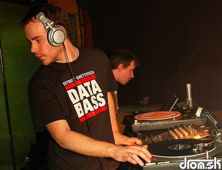 Nonstop DJs