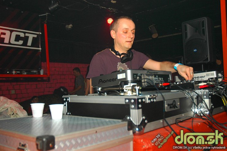 DJ Schimek