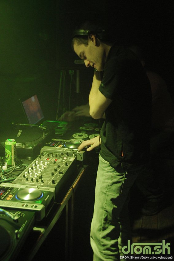 DJ Molczik