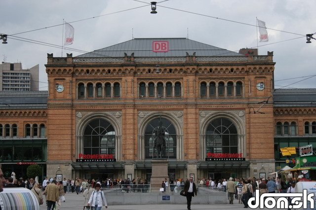 Hauptbahnhof (H)