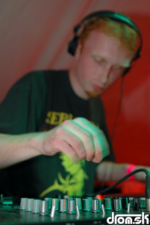 DJ Fractor