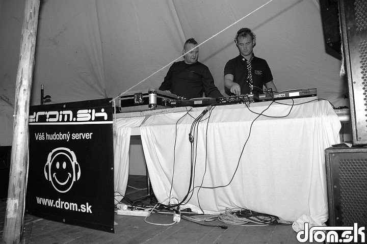 DJ Toky & Palko F.a.c.e.t.ku