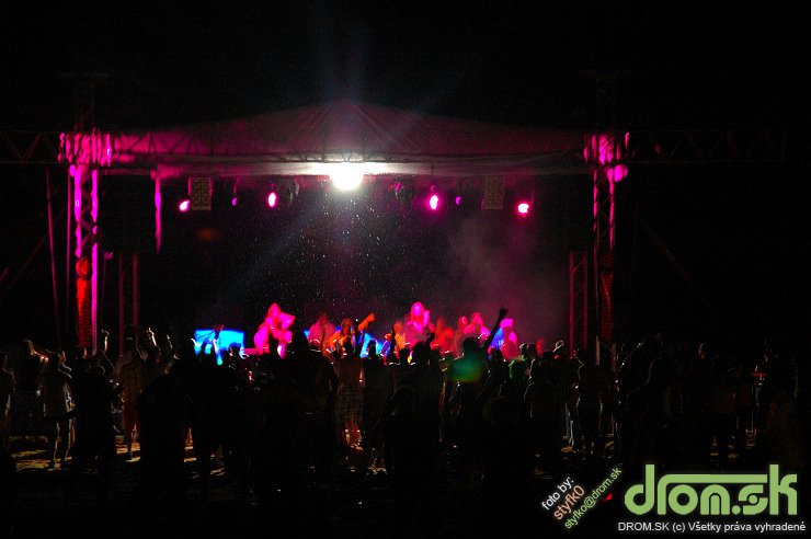 SunDance open air beach party - main stage