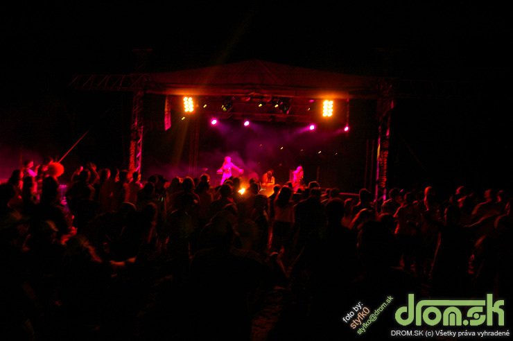 SunDance open air beach party - main stage