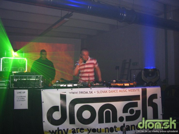 DJ EKG